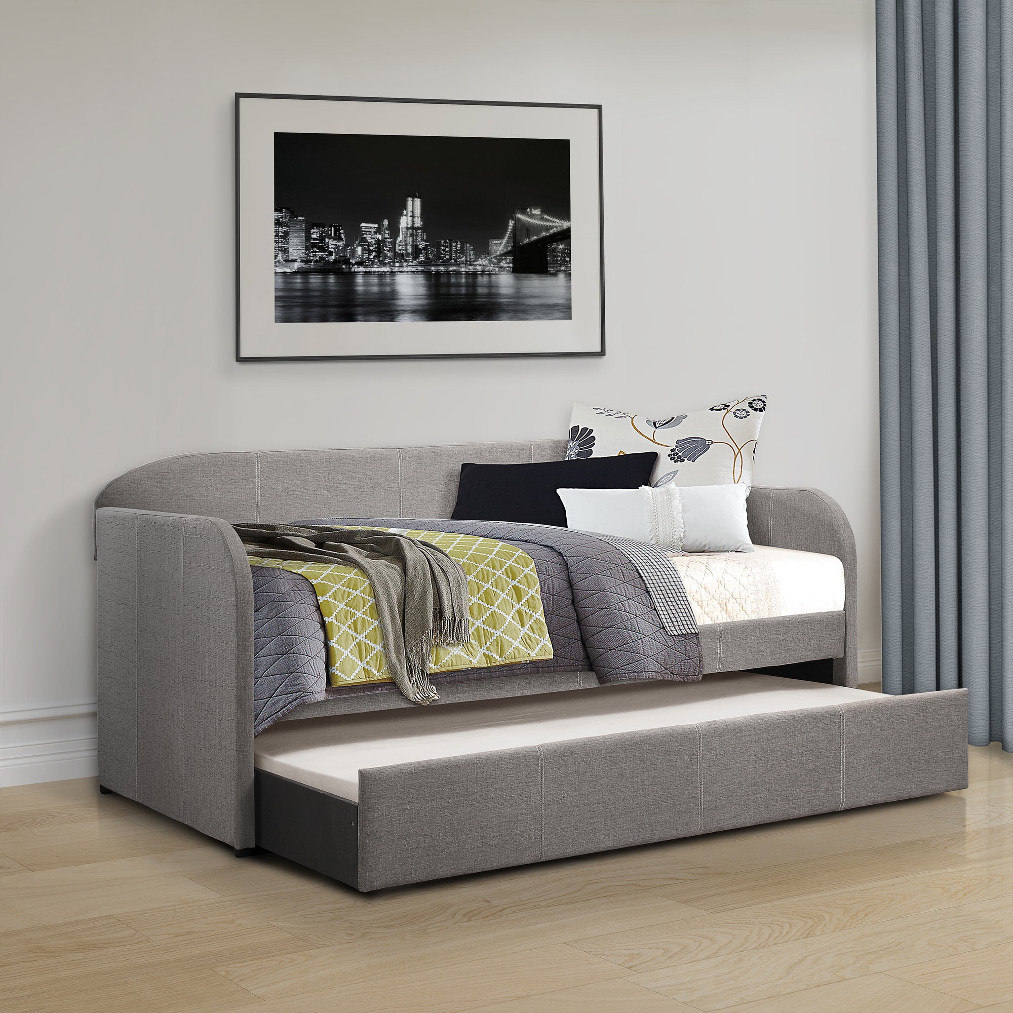 Camoin Upholstered Daybed with Trundle